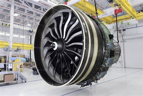 ge9x engine price|Singapore Airlines Signs $2.8B Order for 22 GE9X Engines, .